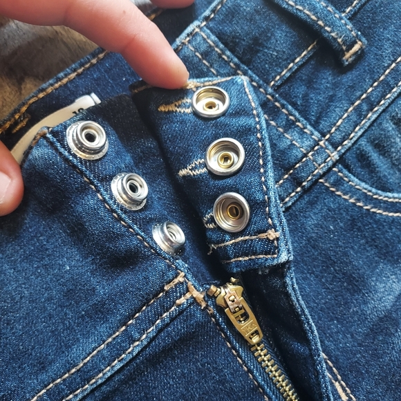 Jordache Girl's triple stack high waisted jean capris - Girl's size 10 - Picture 5 of 14